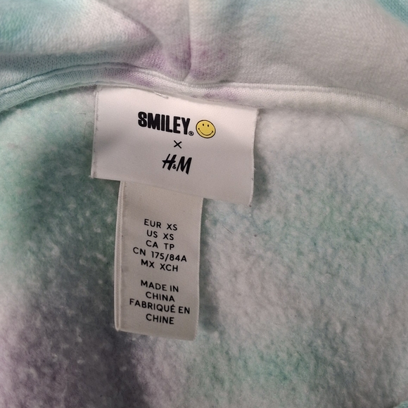 H&M Smiley Tie-Dye Hoodie - Picture 5 of 6